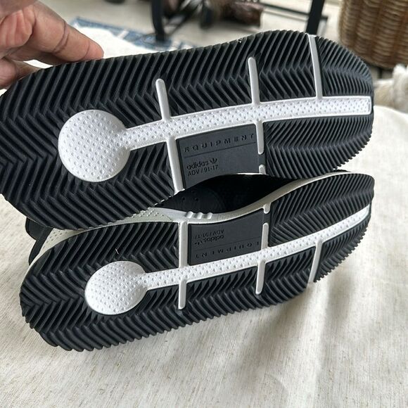 Adidas Men's Equipment Cushion Adv Lace Up Sneakers 10.5 - Picture 7 of 9